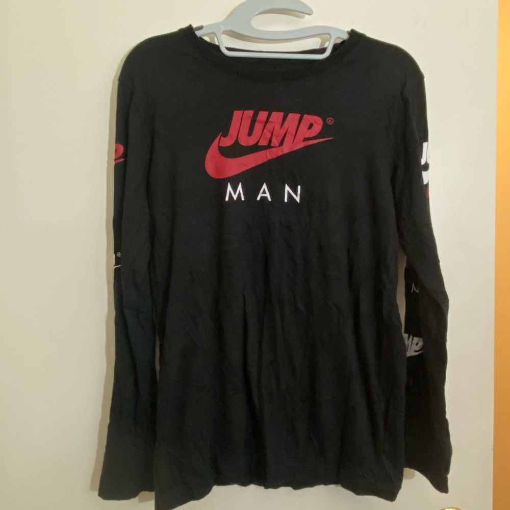 Nike Air Jordan Youth Large Long Sleeve